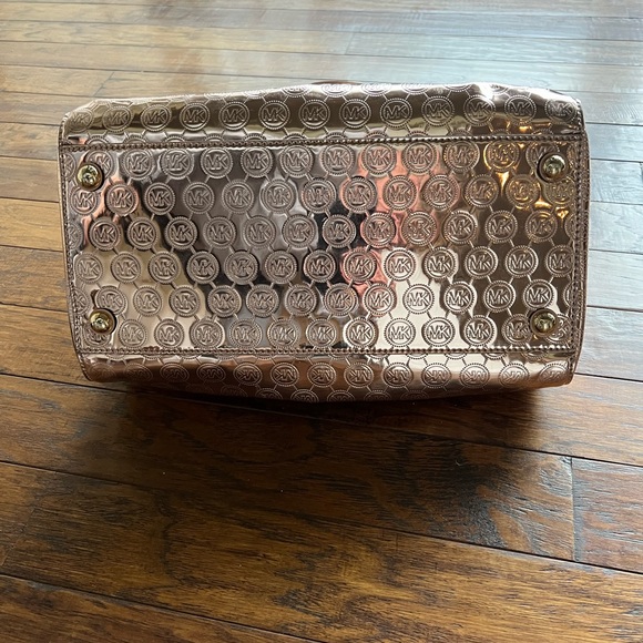 Michael Kors Grayson Monogram medium satchel rose gold with matching wallet - Picture 6 of 7